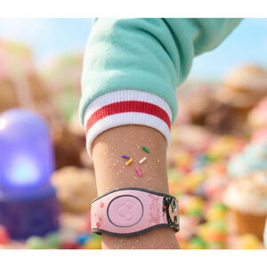 Disney MagicBand 2.0 Wreck-It Ralph Vanellope Von Schweetz